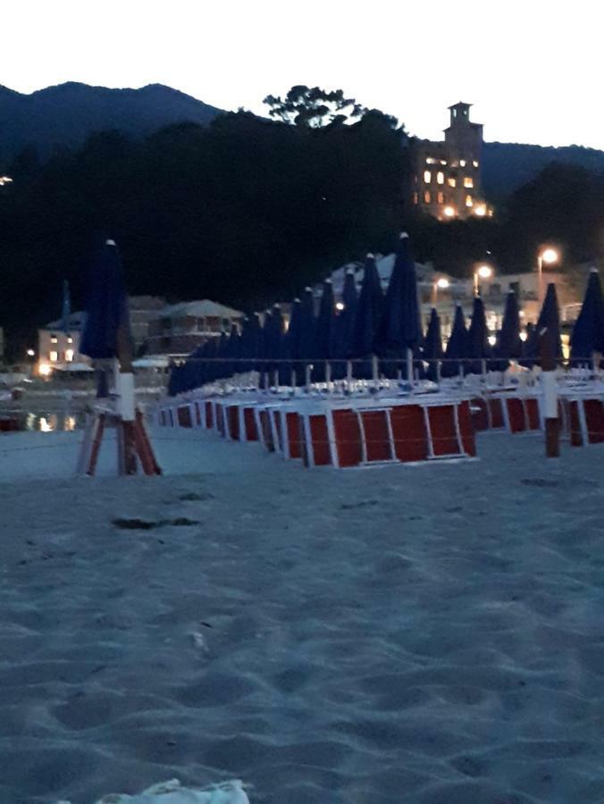 Appartamento Terrazza Vista Mare Mozzafiato 莫内利亚 外观 照片